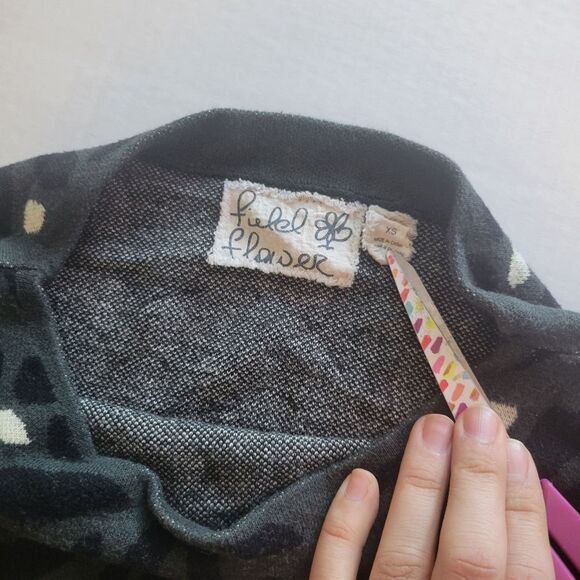 Anthropologie Field Flower Green Long Top 3/4 sleeve Size Xs - Picture 2 of 8